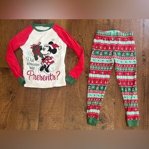 Disneys Minnie Mouse Christmas pajama set girls Sz 6